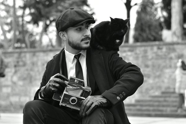 Quelles astuces pour marier des chaussures plates avec des robes de soirée?