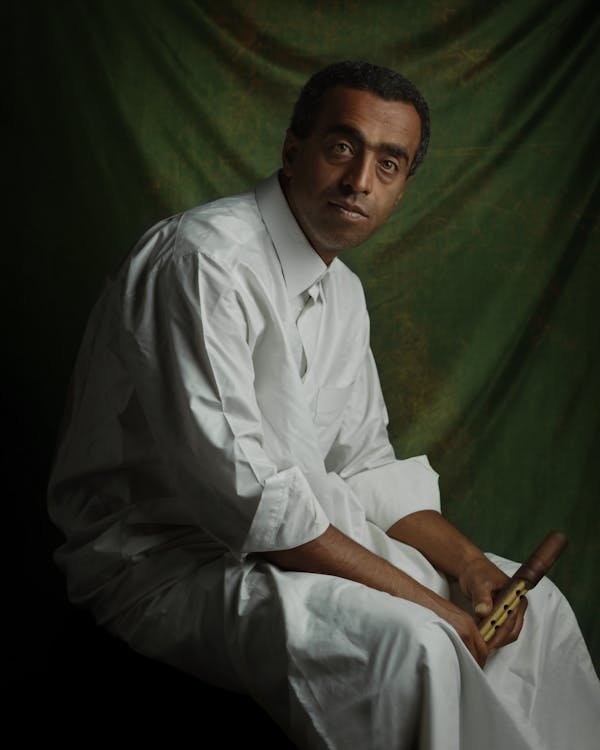 Découvrez la djellaba blanche homme : élégance et confort modernes